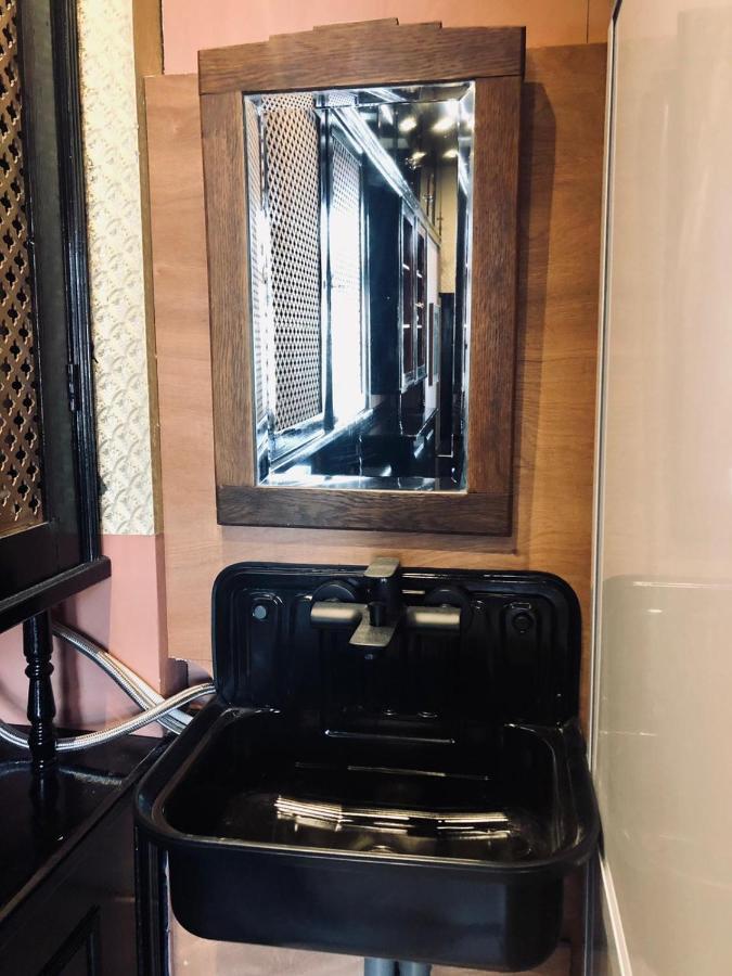 Slapen Bij Cafe De Concurrent Hotel Vlissingen Luaran gambar