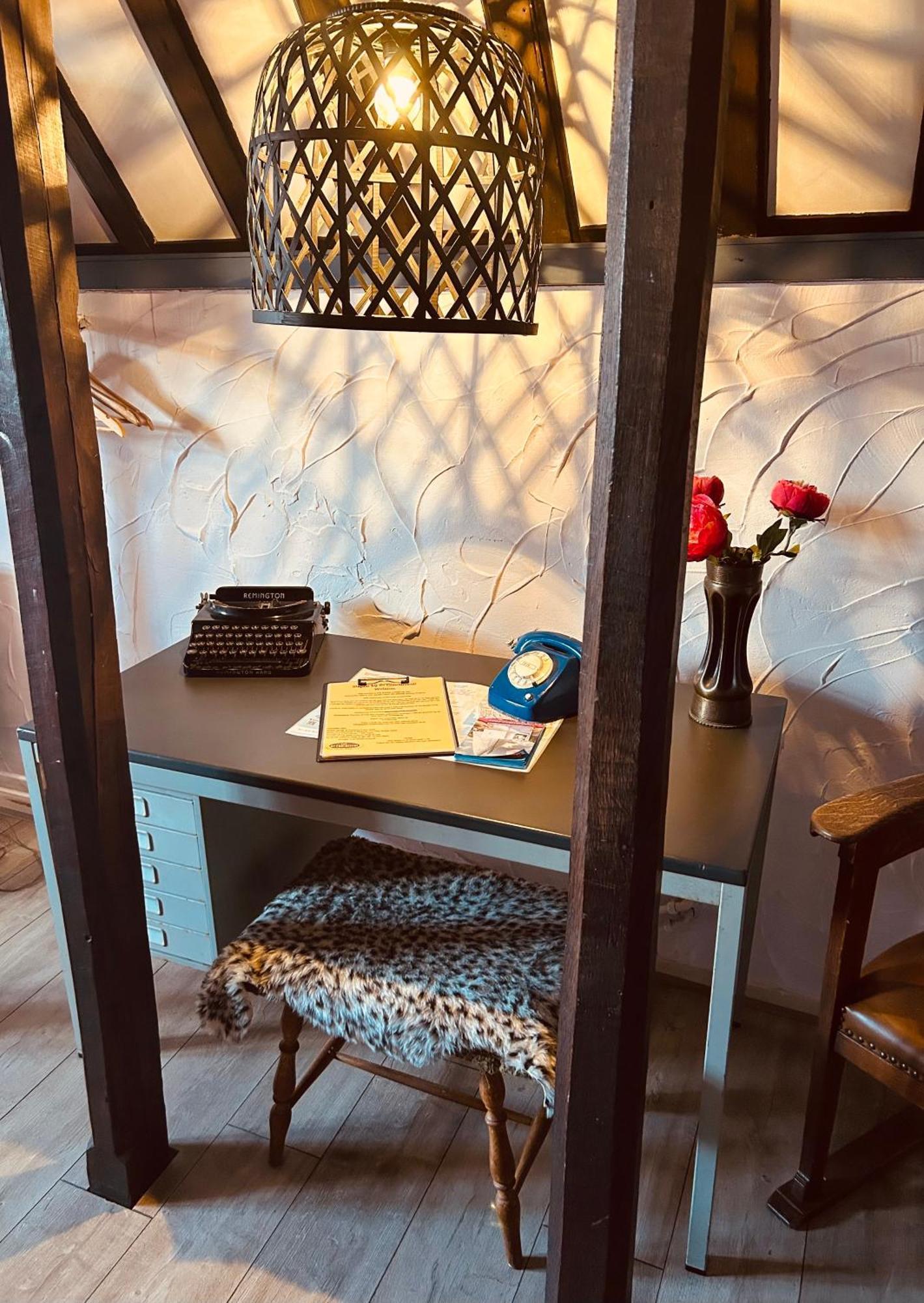 Slapen Bij Cafe De Concurrent Hotel Vlissingen Luaran gambar