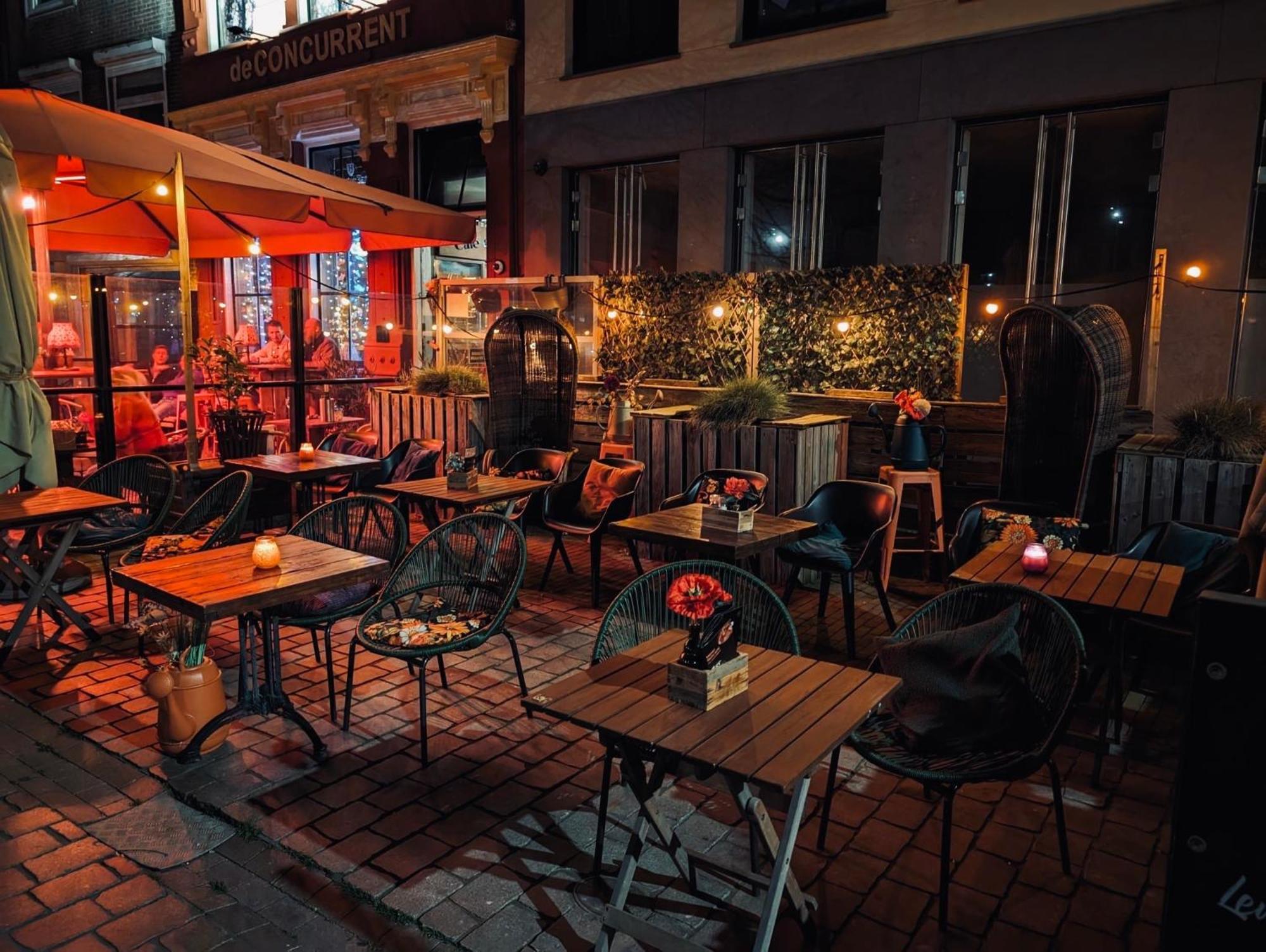 Slapen Bij Cafe De Concurrent Hotel Vlissingen Luaran gambar