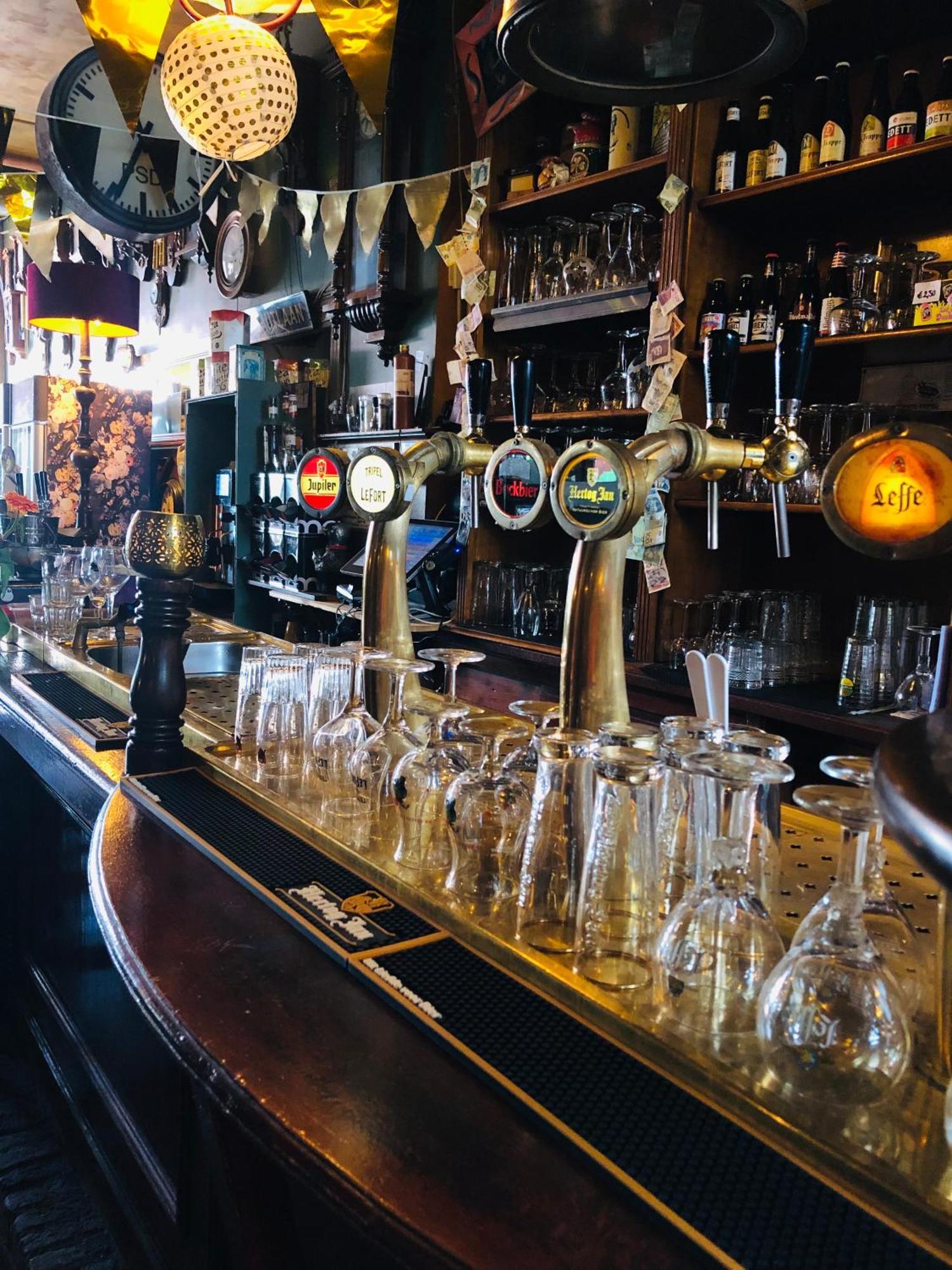 Slapen Bij Cafe De Concurrent Hotel Vlissingen Luaran gambar